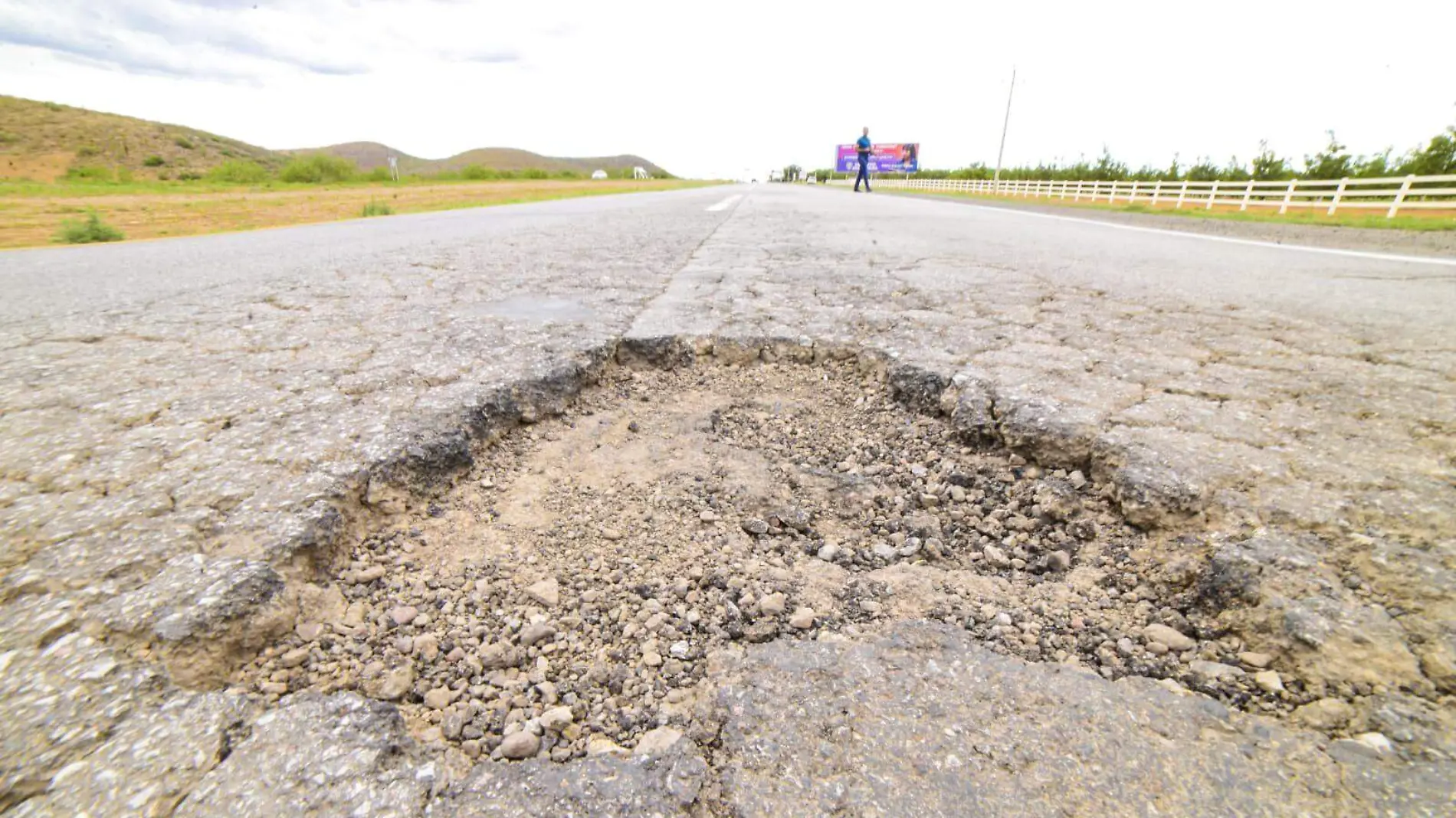 GERA- Baches y grietas carretera a juarez  (1)